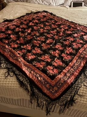 Black Rose Floral Fringe Shawl
